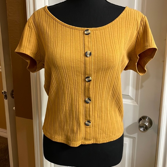 Pull over (not button up) Short Sleeve Shirt -Mustard Yellow with brown button - Picture 1 of 3